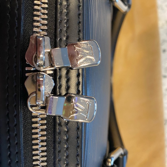 AUTHENTIC 💯 VINTAGE LV🖤 - Picture 6 of 8